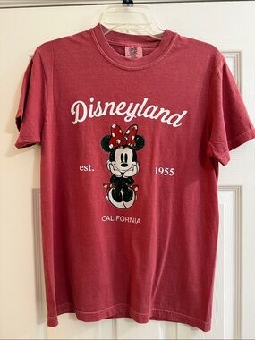Disney Minnie Mouse Women’s Tee - Red